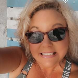 Meet your Posher, Teresa